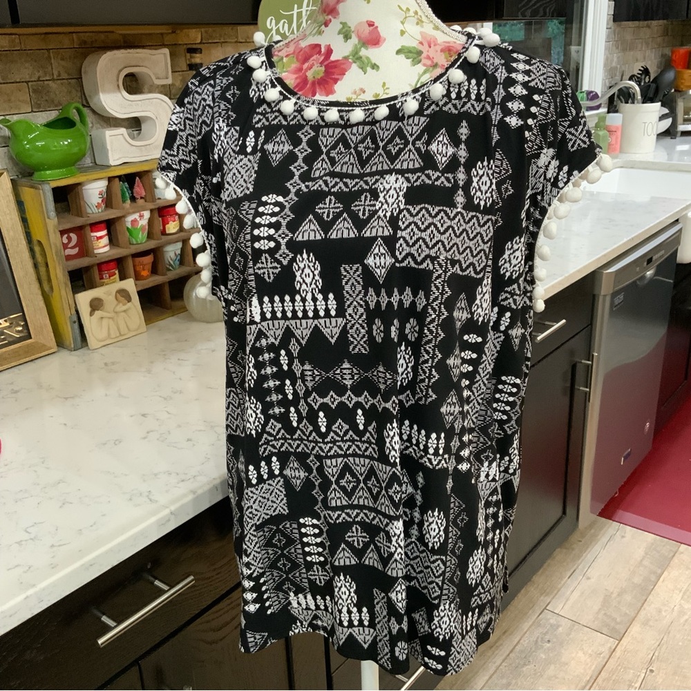 Slim Factor by Investments Pom Pom Trim Blouse Black & White 
1X 
New With Tags